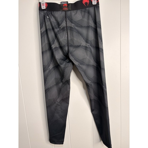 Venum Phantom Leggings Black Red Womens Small MSRP $69.99 active ware gym - Picture 8 of 9